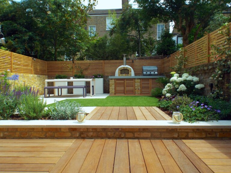 How to Plan Seasonal Planting on a Budget: A Definitive Guide